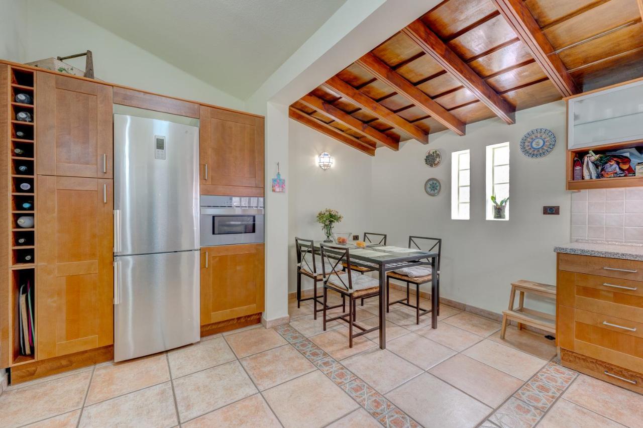 Buenavista Panoramic Villa In Costa Adeje Eksteriør bilde